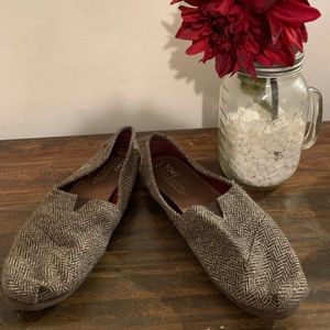 Toms Round Toe Size 7.5